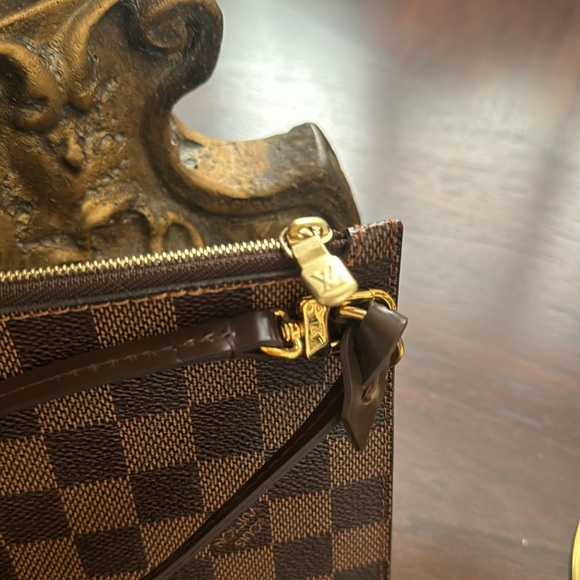 Louis Vuitton Damier Ebene Neverfull PM Pochette - Picture 2 of 12